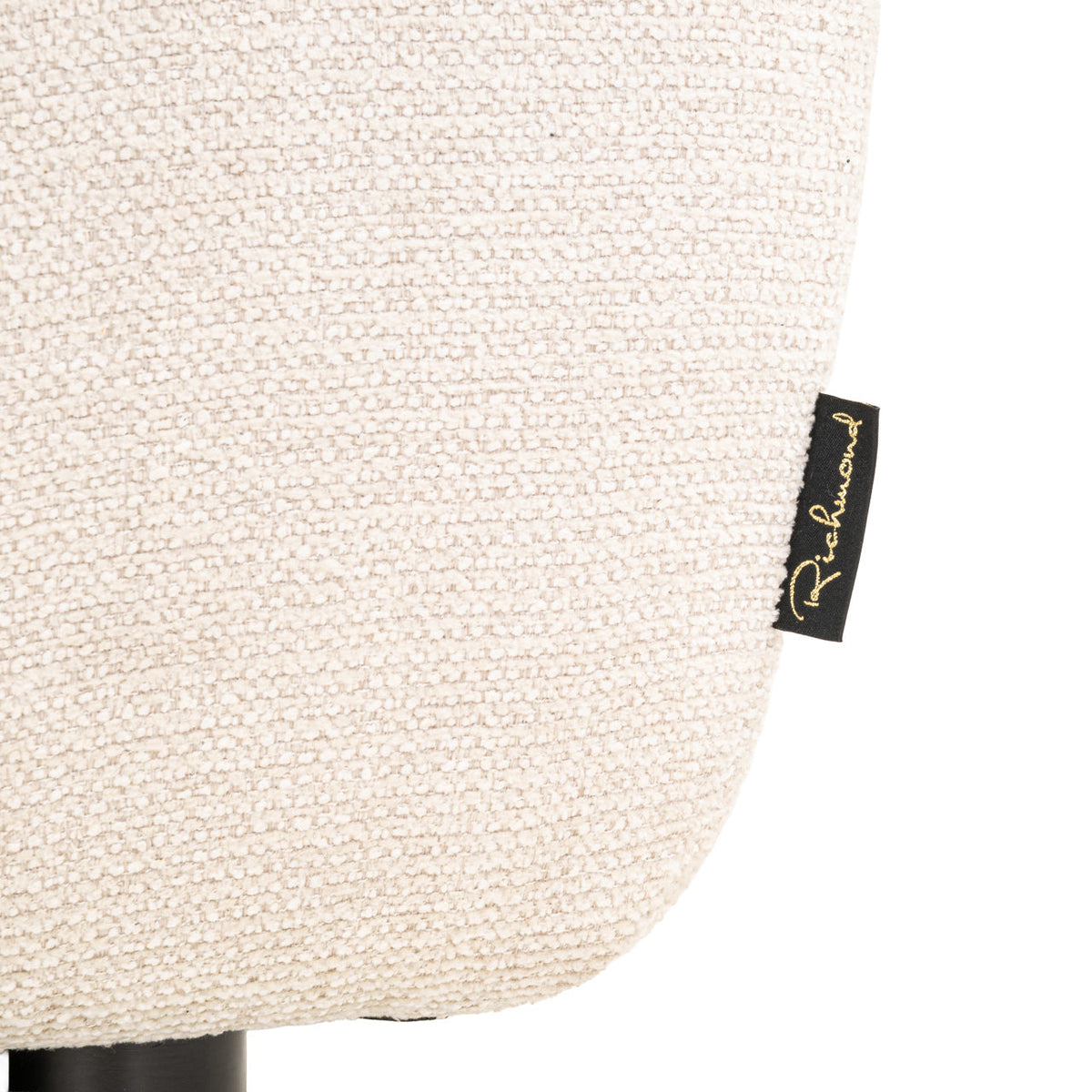 Bank Jezebel cream fancy