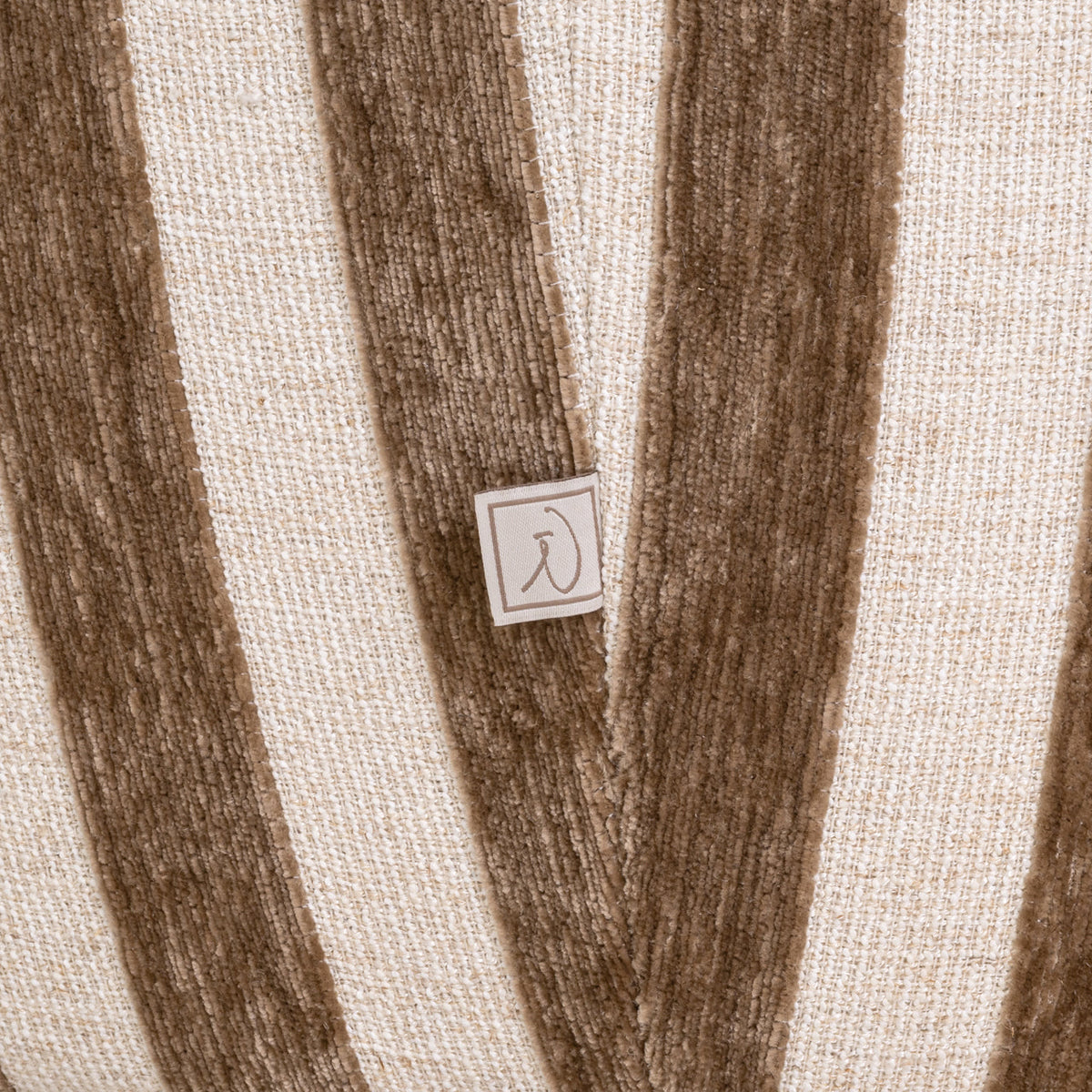 Bank Luxandra stripes sand