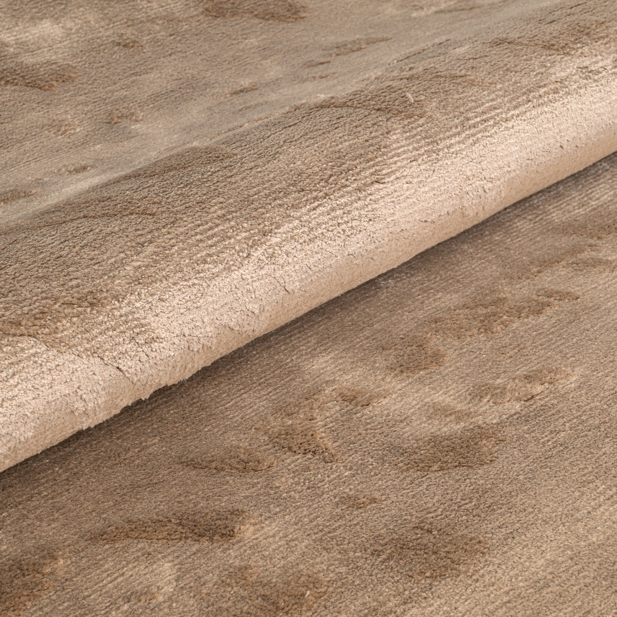 Vloerkleed Nilla taupe 220x320