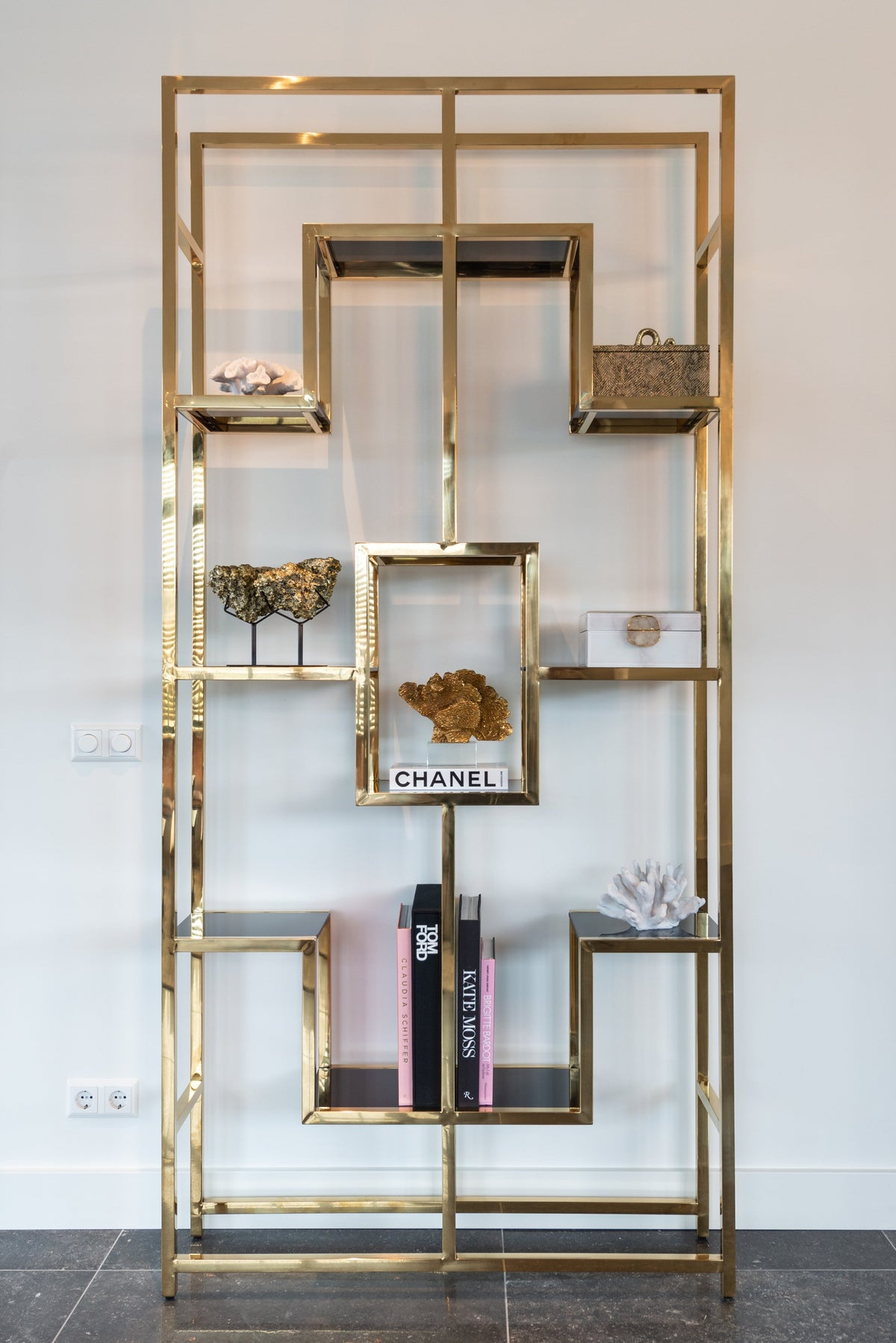 Wandkast Magnus gold